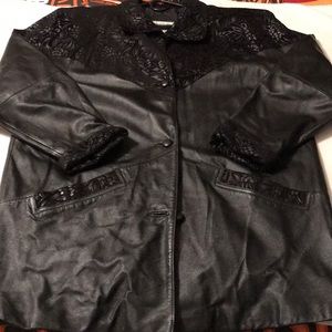 EUC Black Leather and suade jacket. Size XL.